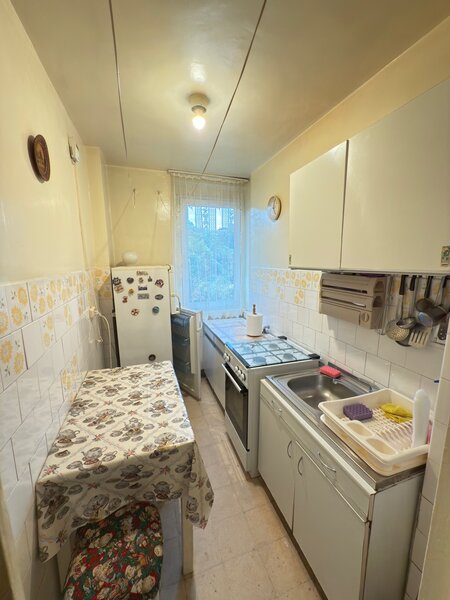 Gara de Nord, apartament 2 camere, etaj 2, mobilat clasic.