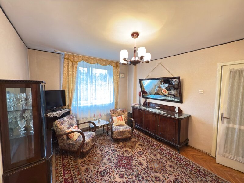Gara de Nord, apartament 2 camere, etaj 2, mobilat clasic.