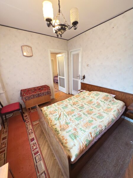 Gara de Nord, apartament 2 camere, etaj 2, mobilat clasic.